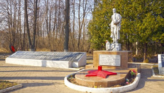 В регионе ко Дню Победы начали проверять состояние воинских захоронений 