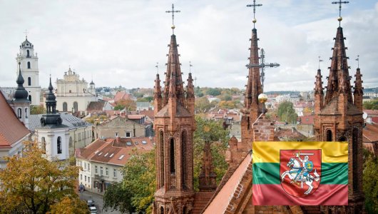 Жителя Калининграда, который похитил свою годовалую дочь из Литвы и перевез ее на лодке в Россию, лишили гражданства Литвы