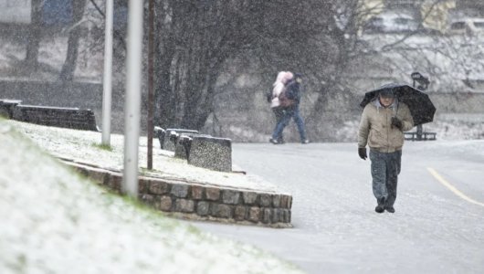 В понедельник на дорогах Калининградской области ожидают снег и гололедицу