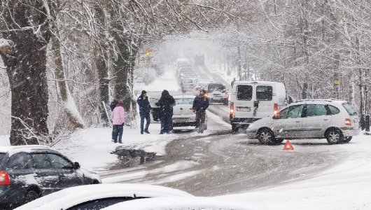 С моря идет снежная буря . В ближайшее время Калининград накроет непогода.