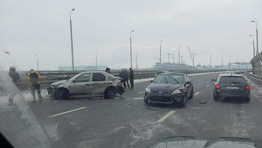 В Калининграде образовалась километровая пробка из-за аварии