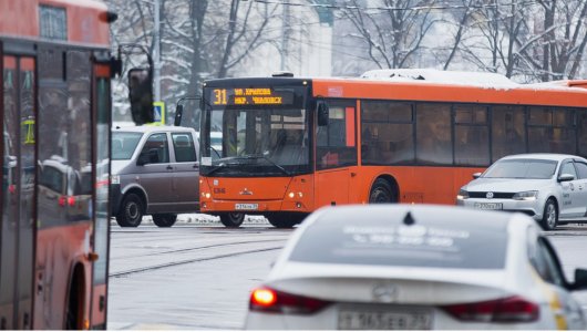 Пассажиры в Калининграде жалуются на давки в автобусах и долгие ожидания на остановках