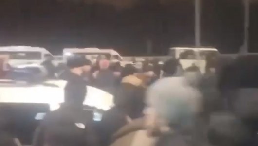 В Москве полицейским пришлось открыт огонь из-за нападения толпы из 80 мигрантов (ВИДЕО)