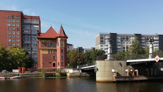 Цены начали падать. Теперь брать в аренду трехкомнатные квартиры в Калининграде выгодно?