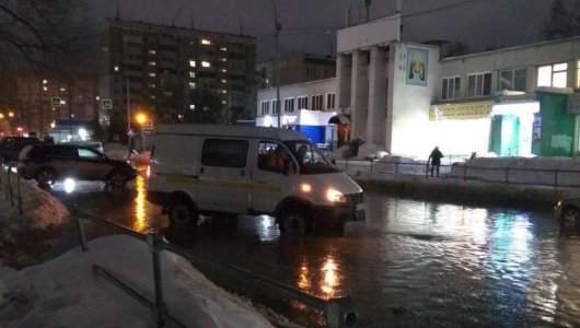 Новосибирск уходит под воду! В городе «горячая» авария! (ВИДЕО)