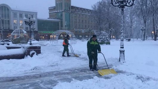 Уборка снега в Калининграде проходит по плану? Администрация предоставила полный отчет!