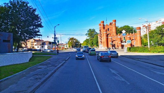 Планируют ли хоть как-то бороться с ямами на тротуаре на Литовском валу в ближайшее время? В администрации дали ответ