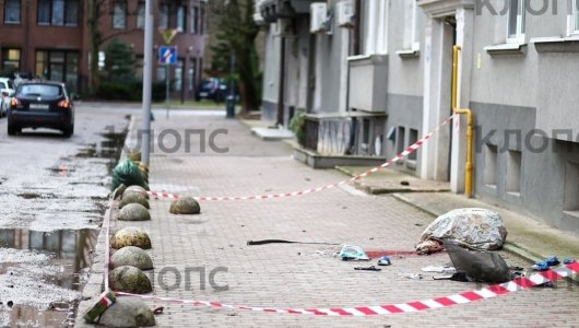 Ужасный инцидент в Калининграде: больной мужчина вышвырнул собственную мать из окна четырехэтажки