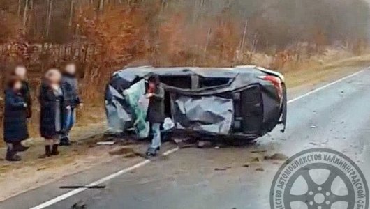 Страшное ДТП в Калининградской области: машина перевернулась несколько раз и только потом остановилась. Есть пострадавшие 