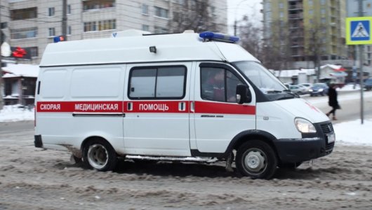 Поход в автоцентр чуть не закончился плачевно: мальчик из Москвы хотел зарядить телефон, а в итоге уехал в больницу