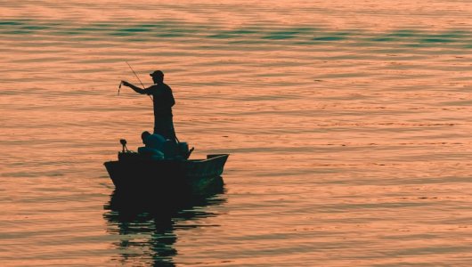 «Оказались одни посреди моря на маленькой лодочке» Сколько калининградцам пришлось ждать подмоги