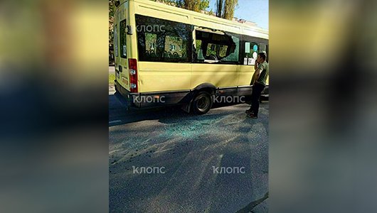 «В маршрутке разбиты все стекла» В центре Калининграда произошло ДТП с участием маршрутки и автобуса, есть пострадавшие