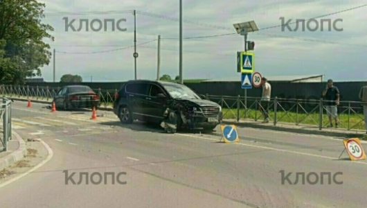 Авария двух автомобилей в Константиновке: очевидцы сообщают, ГИБДД разбирается