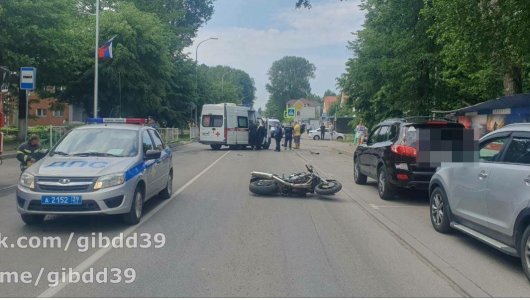 ЧП в Балтийске: водитель мотоцикла сбил пешехода. Что известно о деталях ДТП 