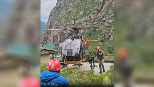 Молния попала в альпиниста во время восхождения на гору. Что случилось с туристами в горах Кабардино-Балкарии