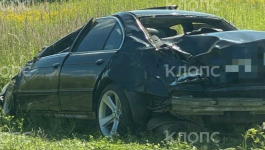 Смертельное ДТП под Черняховском сообщают очевидцы. Водитель вылетел на встречку