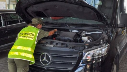 Путешествие на угнанном Mercedes обернулось для российского немца задержанием на границе Польши