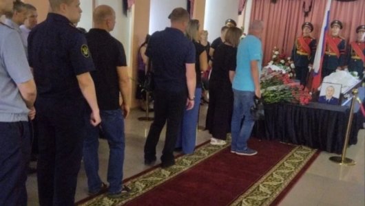 В Волгограде прошла церемония похорон сотрудников ИК-19, которые погибли во время захвата заложников 