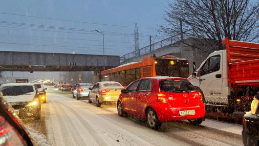 Калининград замер: 10-балльные пробки охватили город утром 21 ноября. Обзор ситуации на дорогах