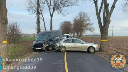 Серьёзная авария под Гурьевском: столкновение двух автомобилей парализовало движение