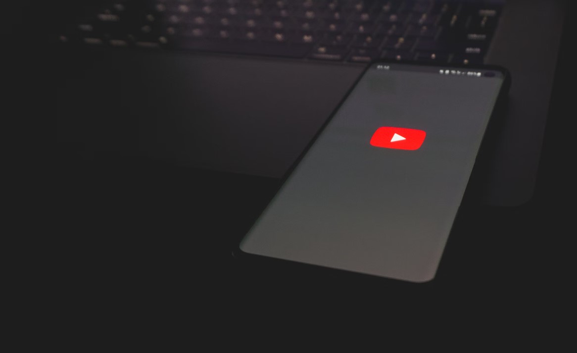 YouTube в России в 2024 году: в Госдуме снова оценили вероятность принудительной блокировки популярного видеохостинга