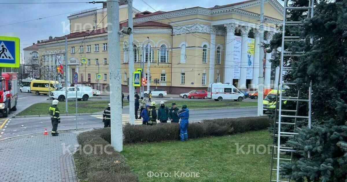 Ужас на тротуаре: внедорожник спровоцировал аварию в центре Калининграда