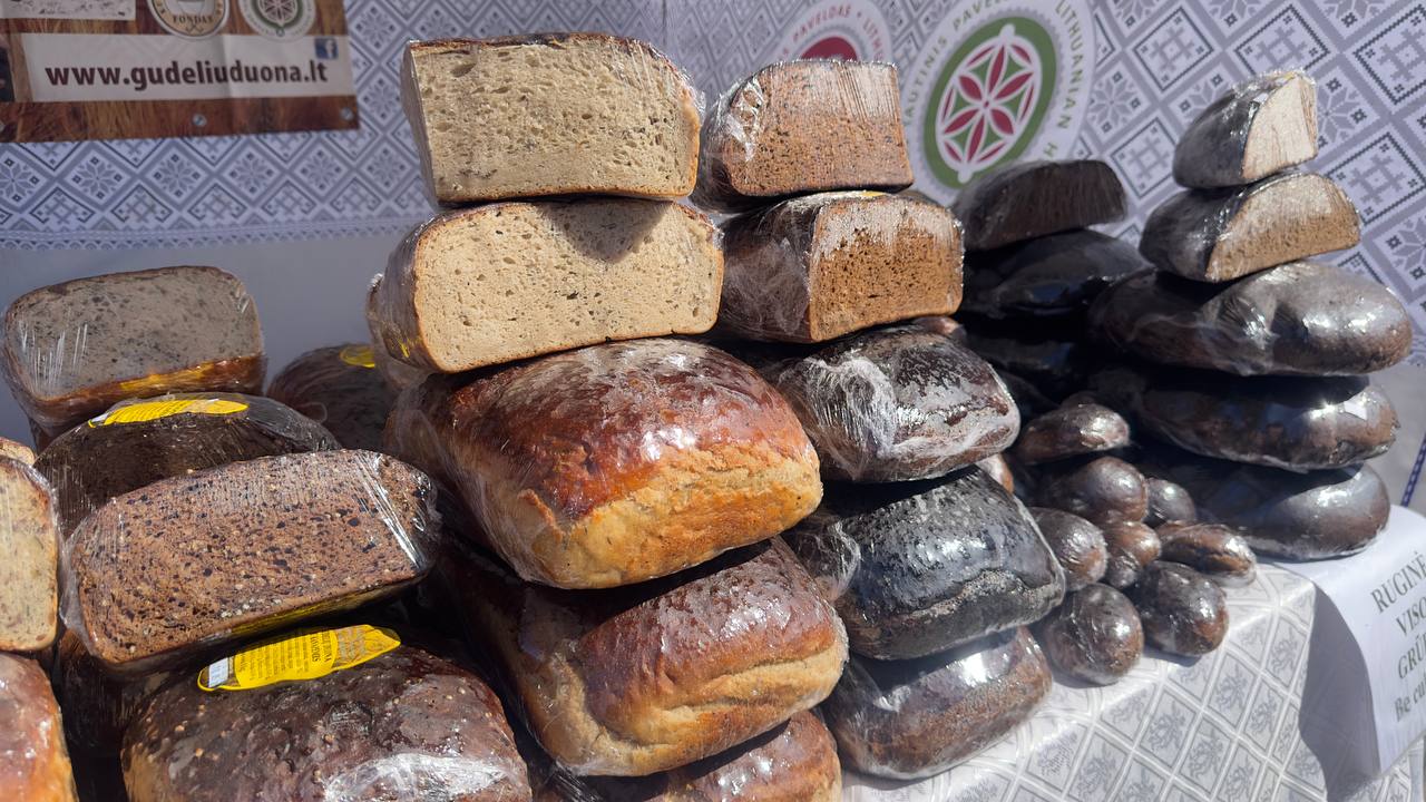 Полезные продукты, вредные суперфуды, маркетинг на продуктах, какая полезная еда вовсе не полезная, обман маркетинга, йогурты, батончики, гранола 