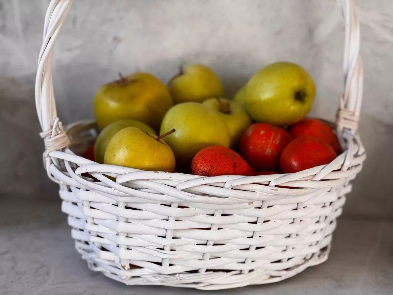 Полезные фрукты, фрукты от простуд, сезонные продукты, витамины в фруктах, как включить фрукты в рацион, здоровье, продукты, польза