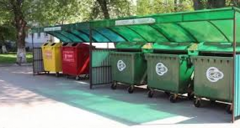 В Невском водитель упал с подножки мусоровоза и погиб 