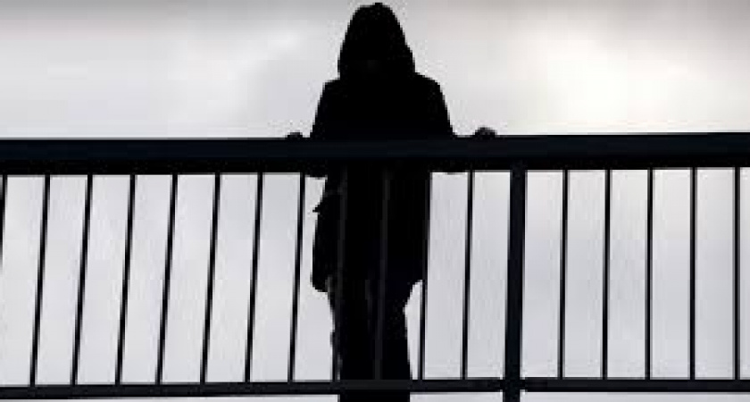 Задержанный сотрудниками полиции попытался покончить с собой 