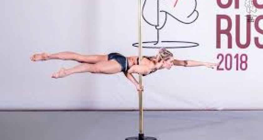 В Калининграде прошли соревнования по пилонному спорту и воздушной гимнастике