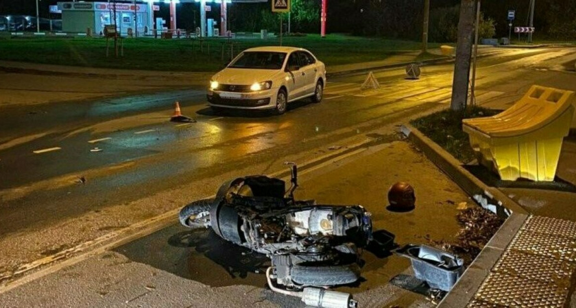 16-летний водитель без водительского удостоверения разбился на дороге 