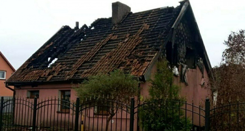 В Гвардейске мужчина поджег собственный дом с женой и детьми