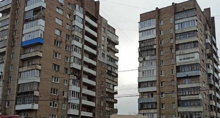 На Московском проспекте в Калининграде начались противоаварийные работы на двух советских 12-этажках