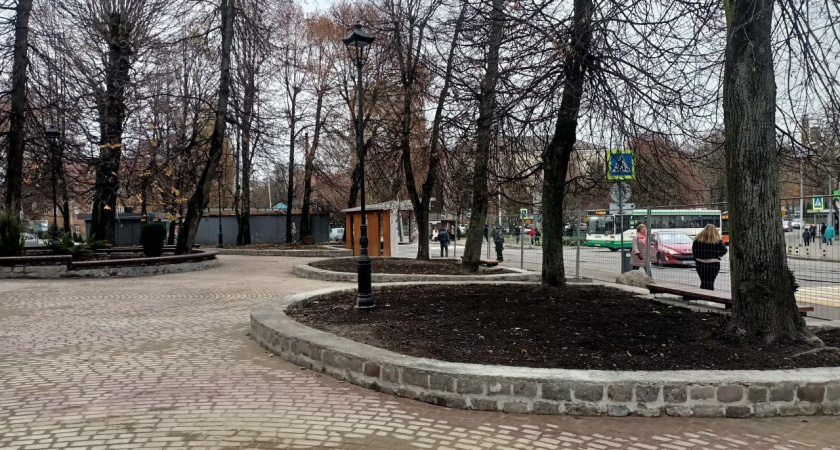 В Калининграде на улице Киевская завершается благоустройство сквера
