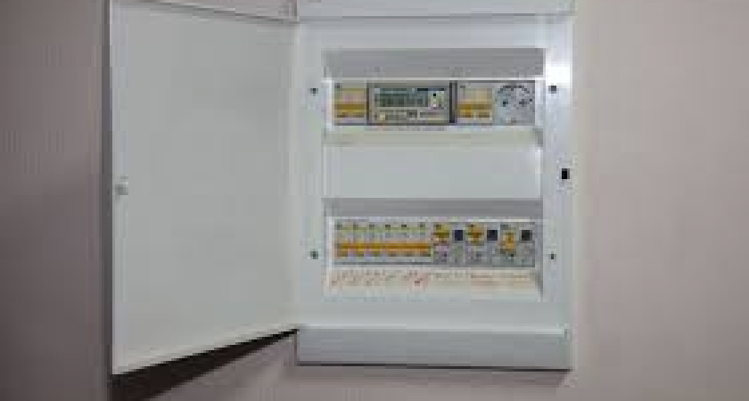 В Калининградской школе случилось возгорание в электрощитке