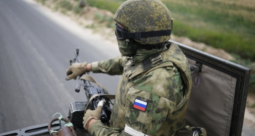 Житель Гурьевского района отправит в зону боевых действий два внедорожника