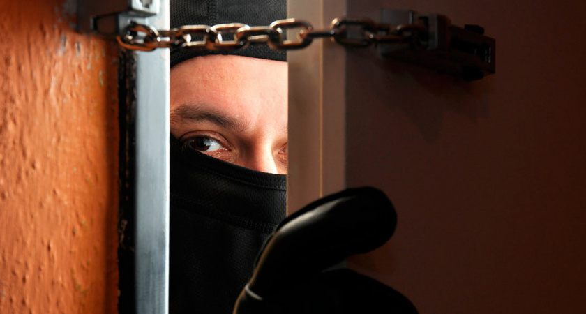 Мужчина из Светлогорска ограбил плачущую туристку