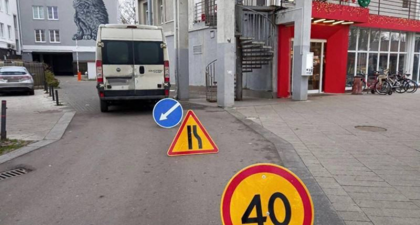 В Зеленоградске фургон сбил пожилую женщину, пока двигался задним ходом 