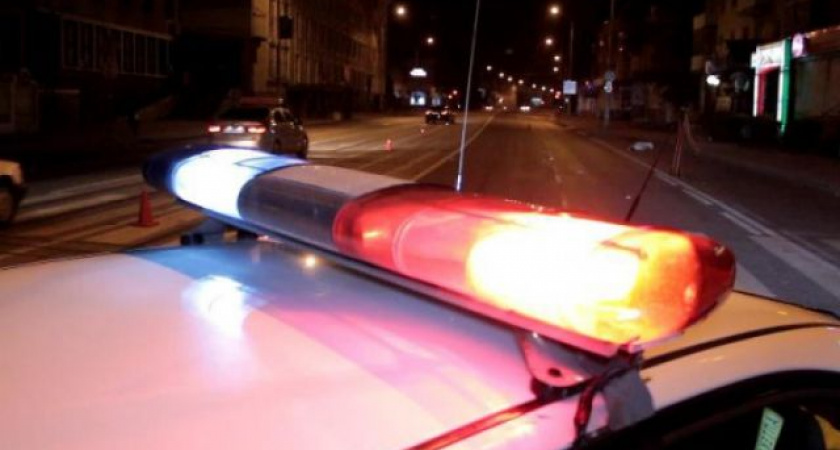 В Гурьевском районе нетрезвый мужчина остановился посреди дороги и попал под автобус 