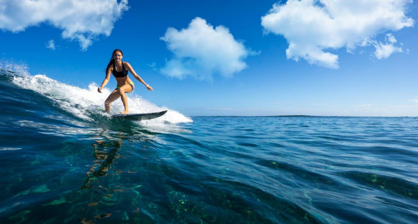 Житель Калининградской области за день вытащил из воды трех серфингистов