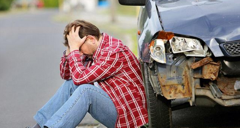 На дороге под Гурьевском из-за столкновения с грузовиком погиб мужчина 