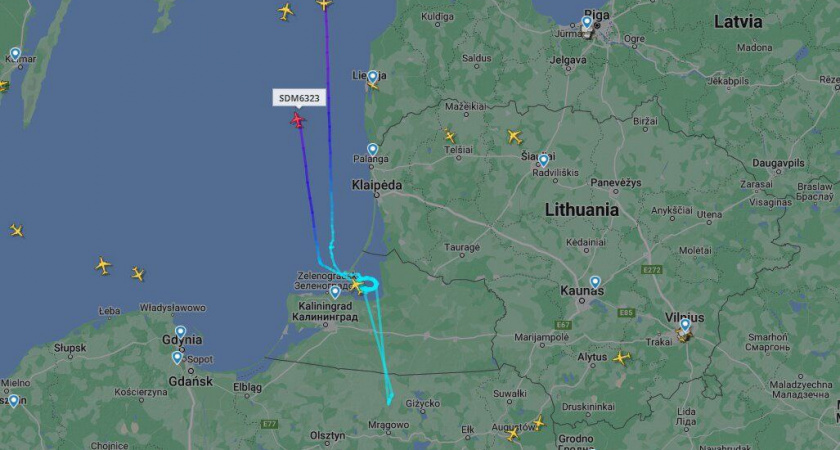  Из-за погодных условий самолёты вынуждены делать круги над Калининградской областью