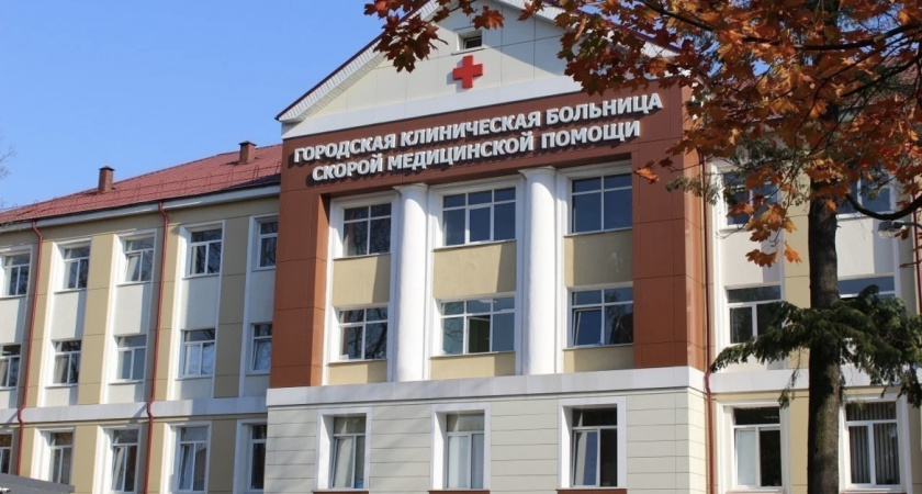 В Калининграде мужчина скончался рядом с БСМП через 40 минут после осмотра