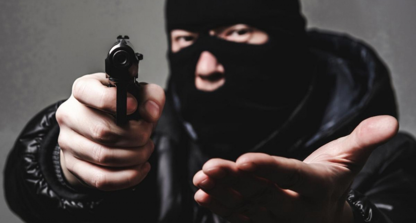 В Гусеве 18-летний студент попытался ограбить пенсионерку 