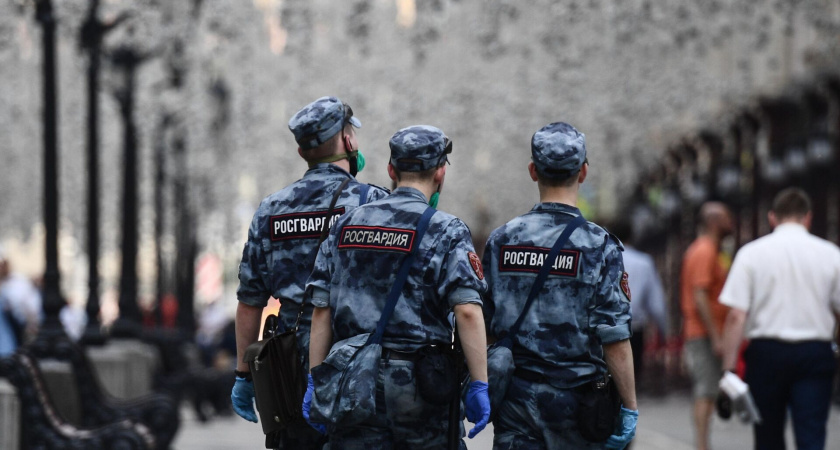 В новогоднюю ночь на улицах Калининграда будут дежурить 150 росгвардейцев