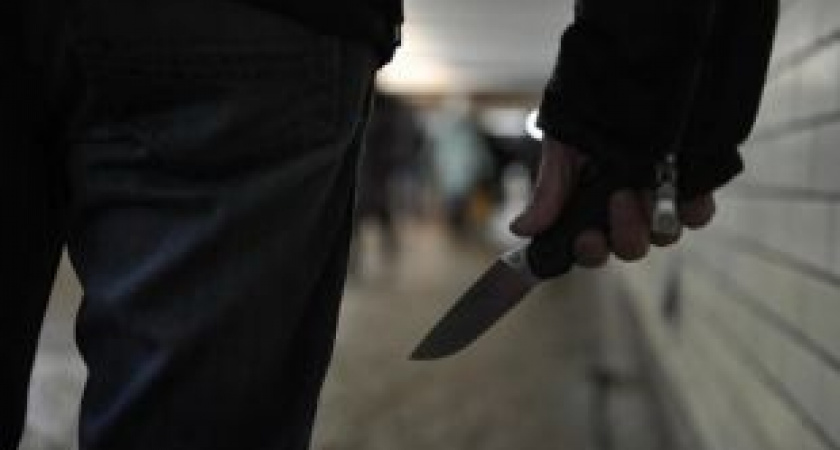 В Зеленоградске 46-летний пьяный мужчина напал с ножом на двух местных жителей