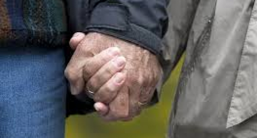 В Янтарном пожилые супруги скончались в один день