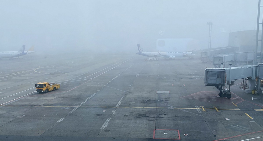 Из-за плохих погодных условий в аэропорте «Храброво» задерживают рейсы