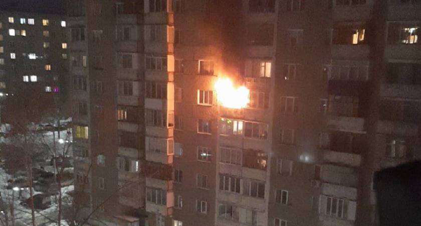 В Калининграде при пожаре в девятиэтажном доме эвакуировали более 260 жильцов